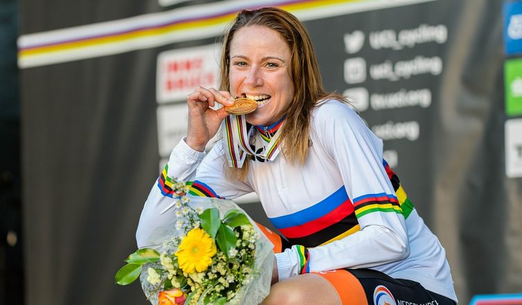 La campionessa del Mondo di Ciclismo Risultati relativi a van Vleuten Cerca invece van Vlauten Risultati di ricerca Risultati web Annemiek van Vleuten