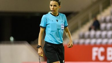 Stéphanie Frappart il primo arbitro donna in Champions