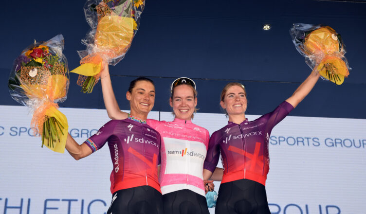 Anna Van der Breggen vince il giro d'Italia donne 2021